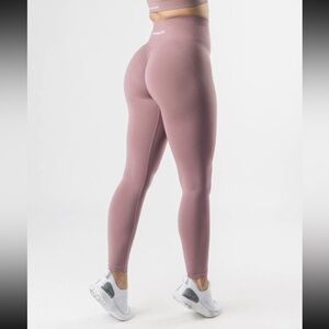 Alphalete amplify legging purple dove